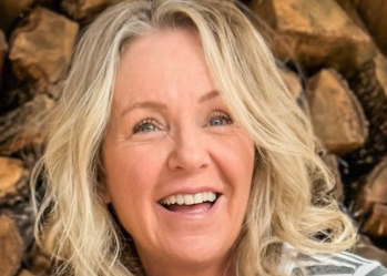 Tammy Elmore, Gel Nail Specialist